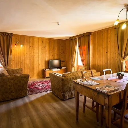 Hotel Lyshaus Gressoney-Saint-Jean Exterior photo