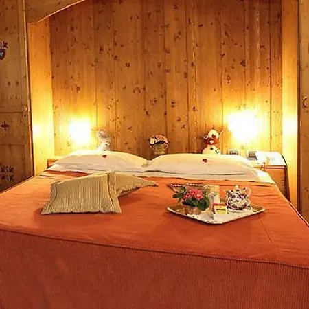 Hotel Lyshaus Gressoney-Saint-Jean Exterior photo
